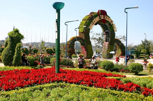 TP. HỒ CHÍ MINH - ĐÀ LẠT THÀNH PHỐ NGÀN HOA